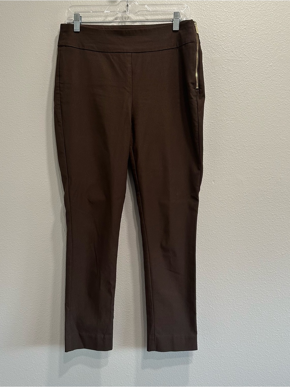 Chicos size 8 Brown Pull-On Ponte Pants with Zip Detail